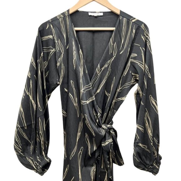 NWOT DIARRABLU Scribble Printed V Neck Wrap Dress | Sz Small - Picture 9 of 11